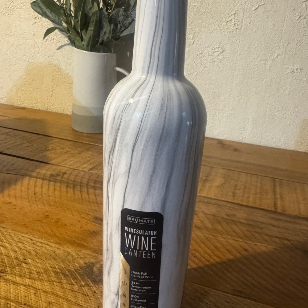 BrüMate Marble Wine Canteen